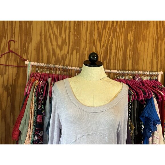 Intimately Free People Silver/Gray Long Sleeve Knit Lightweight L NWOT Raw Hem - Picture 3 of 10